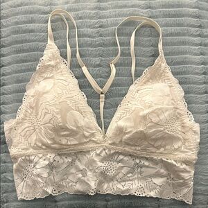 NWT Size Large Aerie Floral Lace Bralette in White/Cream Adjustable Straps